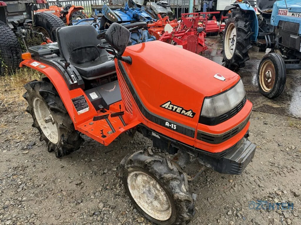 Tractor japonez Kubota A-13D, serie 10722