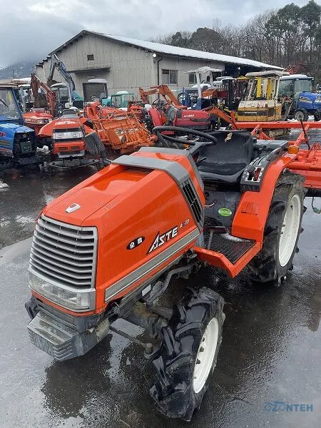 Tractor japonez Kubota A-17D, serie 15000