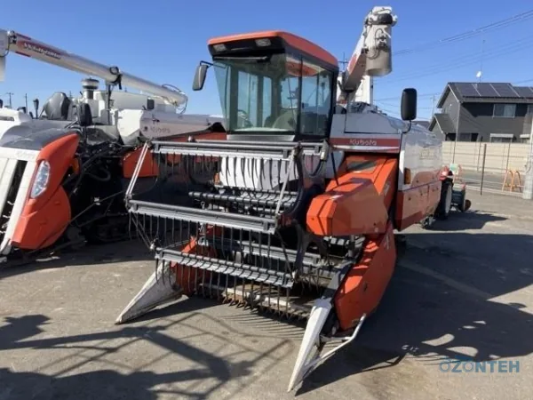 Combina Kubota ARH380 (Cabina), serie 10013