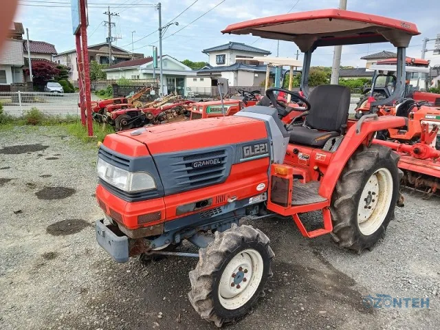 Tractor japonez Kubota GL221D, serie 69477