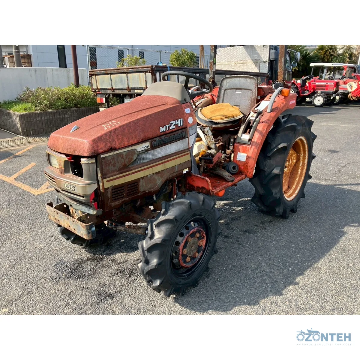 Tractor japonez Mitsubishi MT241, serie 52333
