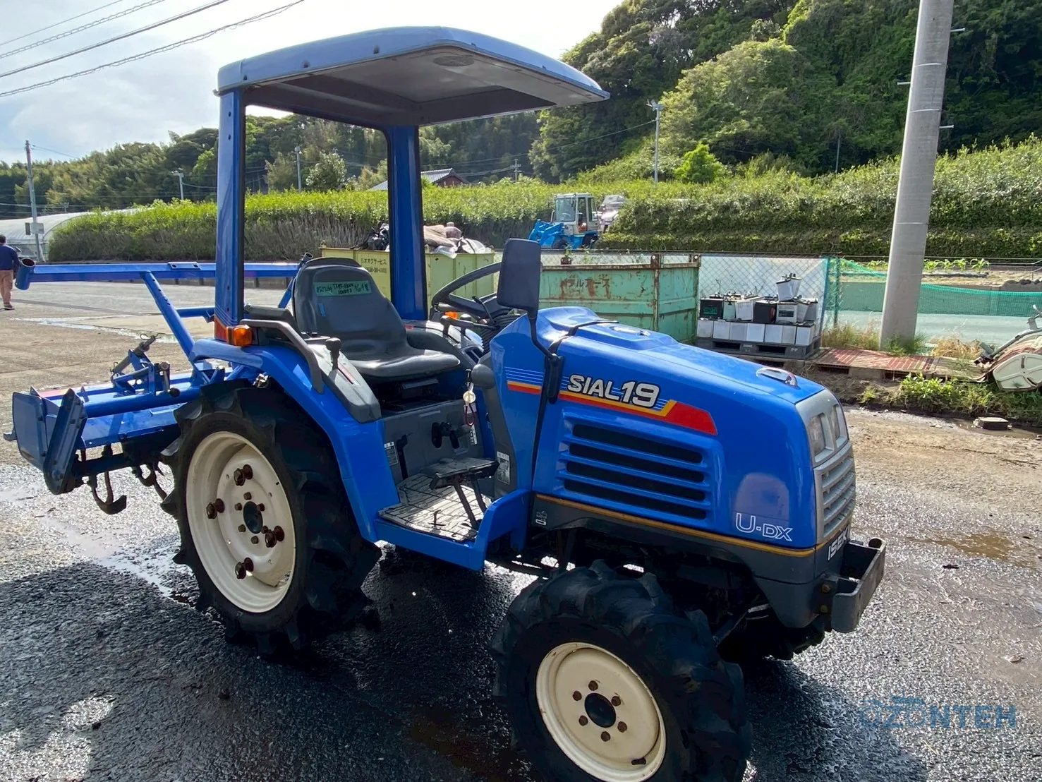 Tractor japonez Iseki Sial 19 (cu acoperis), serie T33F-000853